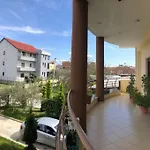 Uklala *